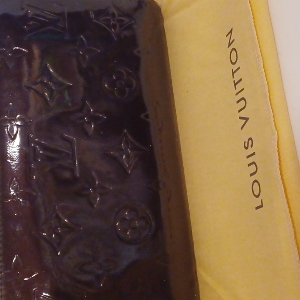 LOUIS VUITTON Zippy Long Wallet Mono Vernis Leather Amarante with Dustbag